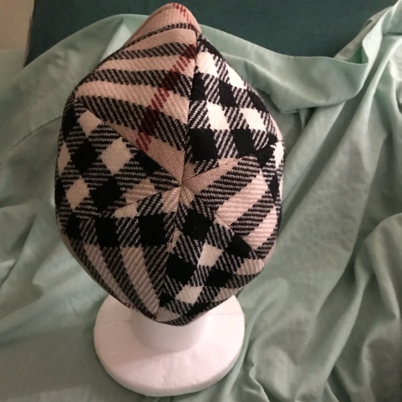 Authentic Burberry wool satin lined newsboy hat